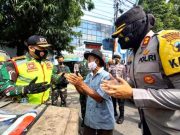 Doa Kakek Pedagang Pisang Saat Terjaring Operasi Masker