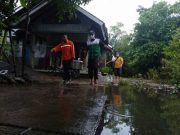 Relawan Java Rescue LAZiS Jateng Suplai Logistik ke Desa Dorang