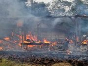 Konsleting Listrik, Sebuah Rumah di Geyer Terbakar Habis