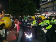 Kapolda Jateng Bagikan 2000 Masker di Area Simpanglima Semarang