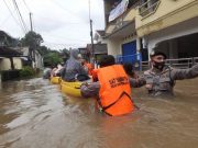 TNI-Polri Dikerahkan Untuk Evakuasi Warga Terdampak Banjir