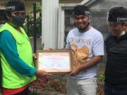 Turut Men-‘Support’ Pedagang Pasar Wisata Minggu, Iket Saba Suvenir Khas Wonosobo
