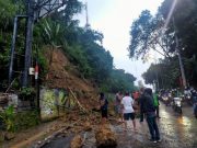 Longsor di Gombel Lama, Arus Lalu lintas Macet Total