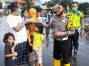Komunitas Sepeda GAC Semarang-Solo Bantu Korbn Banjir Semarang