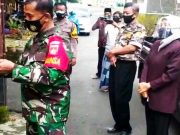 Pelaksanaan Tugas PPKM Mikro Kunjungi Keluarga Positif Covid-19