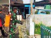 Cegah Penyebaran Covid-19 Lakukan Penyemprotan di Srondol Wetan