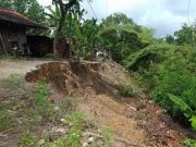 Warga Kunden Was-Was Longsoran Tanah Semakin Meluas