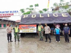 Petugas Gabungan Jaga Pusat Keramaian di Blora