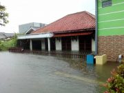 Tinggal di Perumahan Rentan Banjir, Apa Saja Tipsnya?