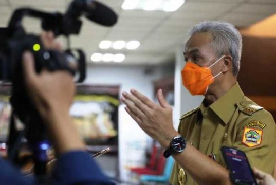Warga Menolak Divaksin, Apa Kata Ganjar?