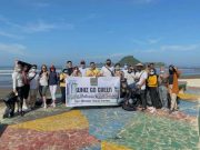 Whiz Prime Hotel Khatib Sulaiman Padang Go Green Resik-resik Pantai Air Manis