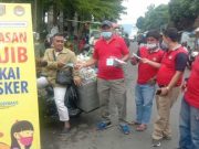 Pakulinan Wonosobo Bagi Masker Gratis ke Pengunjung PKL