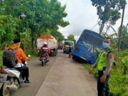 Minibus vs Motor di Kemloko Godong, Tiga Korban Luka-Luka