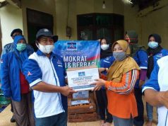 Demokrat Bantu Warga untuk Pembersihan Pemukiman Terdampak Banjir