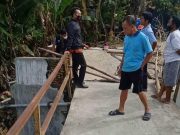 Jembatan Gempol Payung Nyaris Ambrol Tergerus Banjir