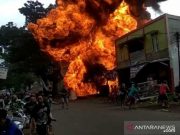 Polisi Masih Menyelidiki Terbakarnya Gudang Berisi Puluhan Drum BBM
