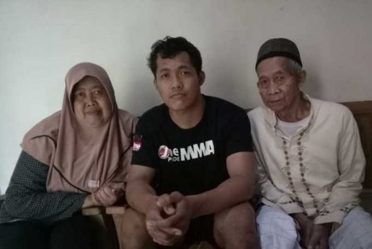 Ahmad Azarrudin, Anak Mojo Cluwak Jadi Juara MMA