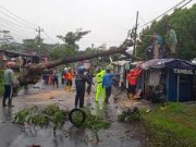Hujan Deras dan Angin Kencang Rusakkan Rumah di Kranggan