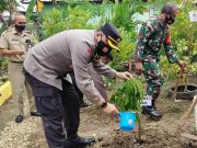 Kapolres, Dandim dan Bupati Blora Tanam Pohon di Kebun Buah Kelurahan Kauman