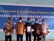 Dikukuhkan Bupati, Mayjen (Purn) Ibnu Darmawan Ketua Umum IWAKK Walet Emas 2021-2026