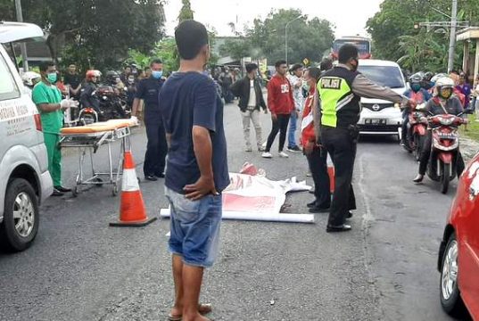 Tabrakan Sepeda Motor dengan Bus, Renggut Nyawa Seorang Pelajar