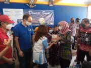 Rotary Internasional Berbagi Susu untuk Anak Stunting di Kebumen