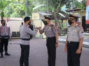 Kasat Sabhara dan Kapolsek Bonorowo Dihadiahi Naik Pangkat