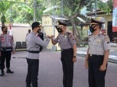 Kasat Sabhara dan Kapolsek Bonorowo Dihadiahi Naik Pangkat