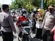 Hadiah Bibit Buah Bagi Warga yang Patuhi Protokol Kesehatan