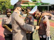 Gerakkan Literasi Edukasi Lalu Lintas, Bripka Yusuf Al Hakim Terima Penghargaan dari Kapolres