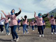ILDI Wonosobo Senam Sehat Sambil Wisata di Kaki Gunung Sindoro Blembem