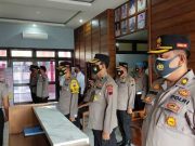 2 Anggota Polres Blora Peroleh Kenaikan Pangkat Pengabdian