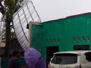Hujan Deras Disertai Angin Kencang, Atap Rumah dan Sekolah Berterbangan