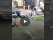 Mabes Polri Diserang, Seorang Perempuan Teroris Ditembak
