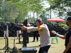 Jalin Sinergitas, Brimob Pekalongan Adakan Latihan Menembak