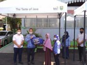 PR Sukun Serahkan Bantuan Tenda PKL City Walk