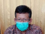 Selain Lansia, Guru juga Disuntik Vaksin