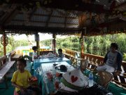 Susur Sungai di Sebangau Kalimantan Tengah, Naik Perahu Sambil Ngopi, Makan Mi, dan Bernyanyi