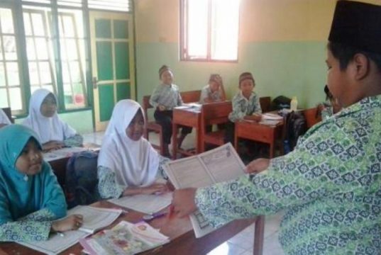 Janji Allah kepada Orang yang Menuntut Ilmu
