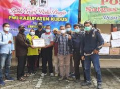 PWI Kudus Gandeng Super Indo Salurkan Bantuan Paskabanjir