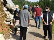 Di Pacitan, Talud Ambrol Ruang Kelas Ambles dan Jalan Tertimbun Longsoran