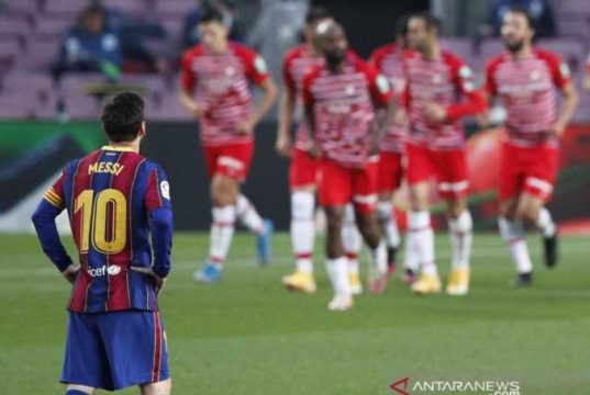 Barca Ditumbangkan Granada