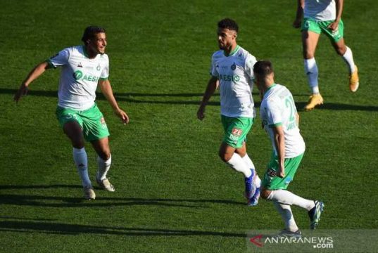 Saint-Etienne Kalahkan Nimes saat Reims dan Rennes Berbagi Poin