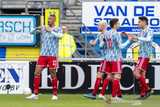 Sebastien Haller Bawa Ajax Selangkah Lebih Dekat Menuju Gelar Juara