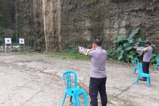 Polres Kebumen Gelar Latihan Menembak di Bukit Gemeksekti