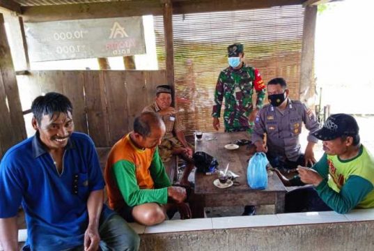 Ngopi Bersama Jadi Cara Lebih Dekat Babinsa pada Warga