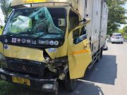 Hindari Kendaraan Saat Menyalip,Sebuah Truk Tabrak Mobil di Godong