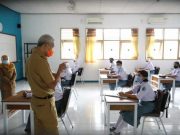 Saat Sidak Uji Coba PTM Ganjar Ingatkan Disiplin Guru, Apa yang Ditemukan?