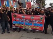 Lindu Aji Naga Pesisir Semarang Utara Bagikan Takjil