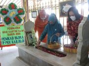 Tim Penggerak PKK dan Dinsos P3A Blora Ziarah ke Makam RA Kartini